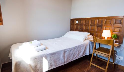 Single Room with Shared Bathroom