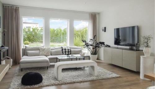 Four-Bedroom Holiday Home