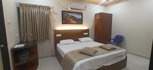 Room #1184331702