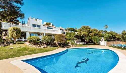 Five-Bedroom Villa