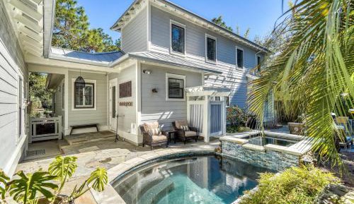 Five-Bedroom Holiday Home