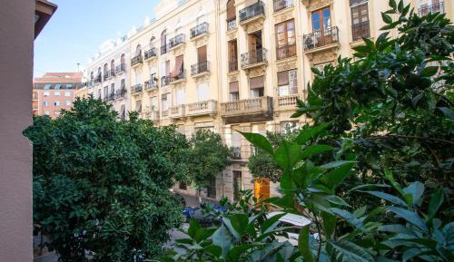 Three-Bedroom Apartment with Balcony