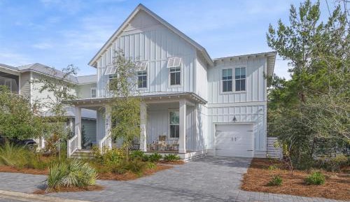 Four-Bedroom Holiday Home