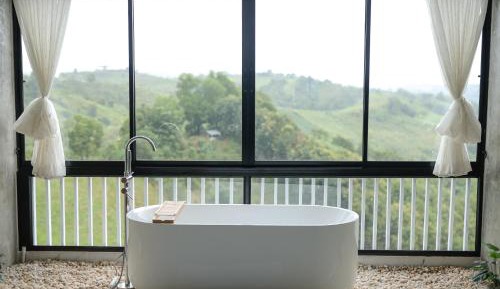 Deluxe Double Room with Bath Tub