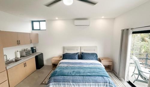 Deluxe King Studio