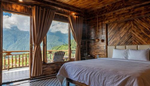 King Room with Balcony