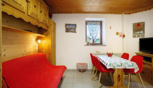 Superior One-Bedroom Apartment