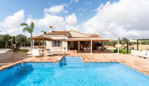 Villa with Garden View