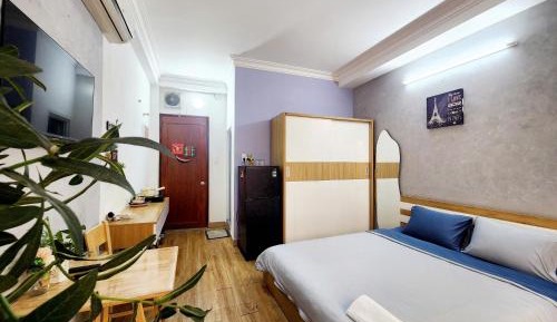 Studio with Balcony