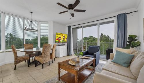 Apartment with Lake View