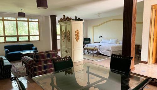 Superior King Suite