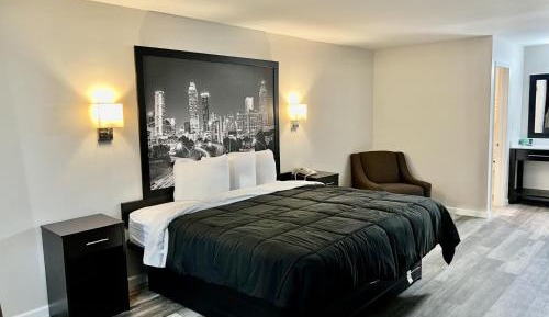 Deluxe King Room - Non-Smoking