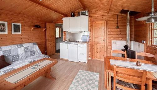 One-Bedroom Holiday Home