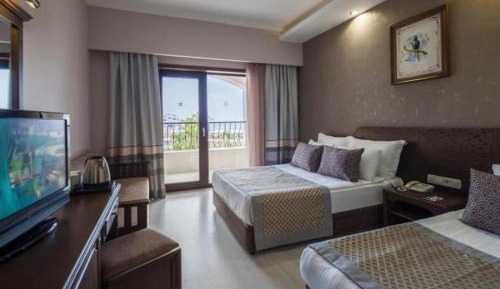 Standard Twin Room with Sea View
