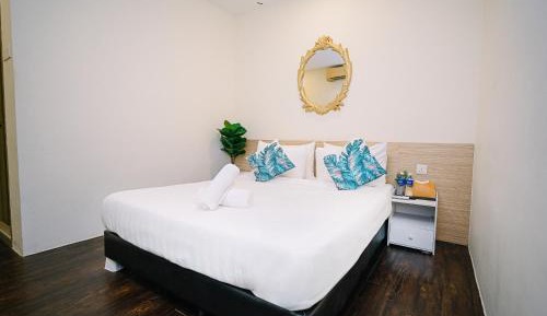 Standard Queen Room