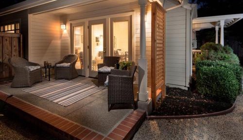 One-Bedroom Holiday Home