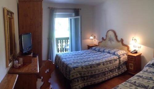 Double or Twin Room with Extra Bed