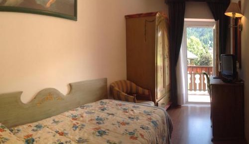 Single Room with Mountain View