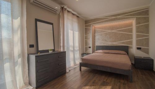 One-Bedroom Apartment with Balcony