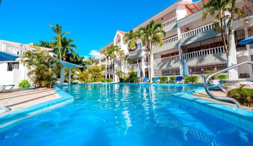 Two-Bedroom Apartment with Pool View