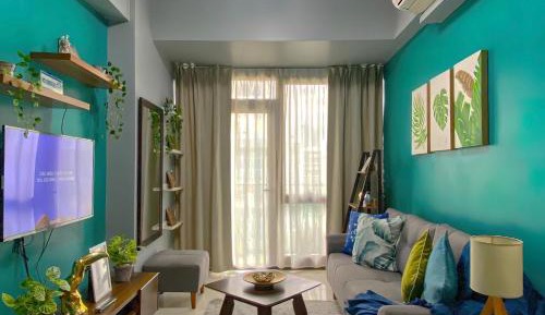 One-Bedroom Apartment with Balcony