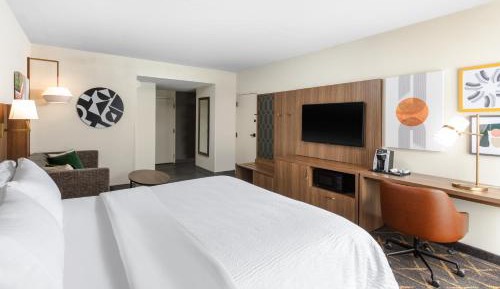 Standard King Room