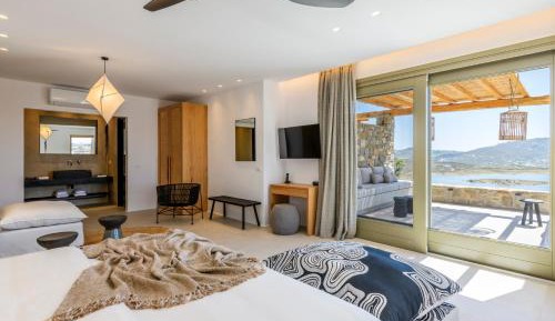 Signature Suite with Hot Tub