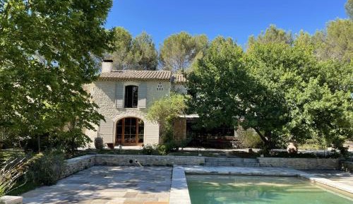 Villa with Garden View