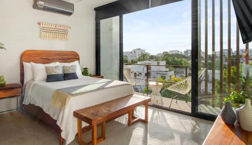 Studio with Balcony