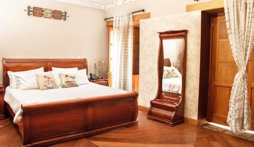 Suite with Spa Bath