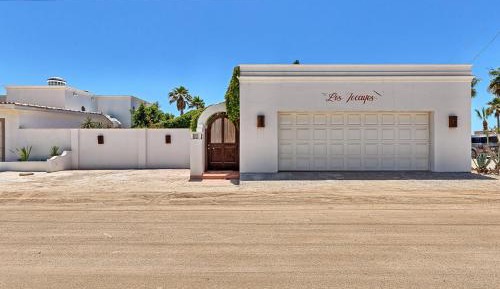 Three-Bedroom Holiday Home 