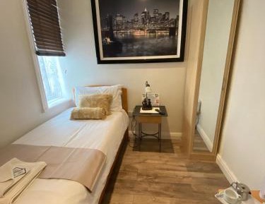 Deluxe Single Room