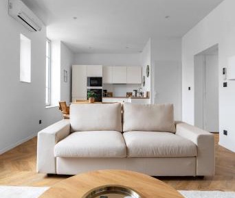 One-Bedroom Deluxe Apartment
