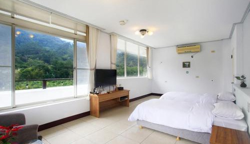 Double Room with Mountain View