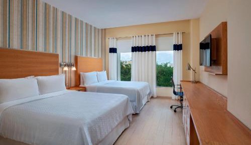Traditional, Guest room, 2 Queen, City view