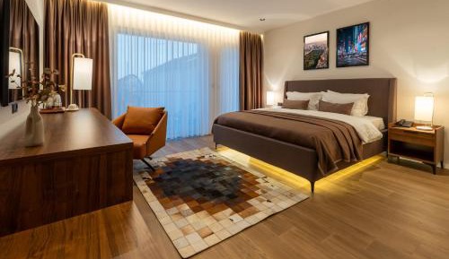 Superior King Room