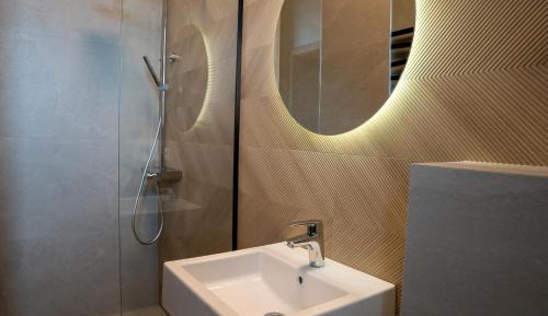 Twin Room with Private Bathroom