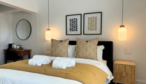 Luxury Queen Room