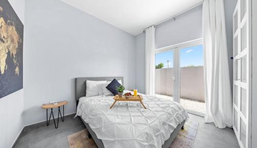 Single Room with Pool View