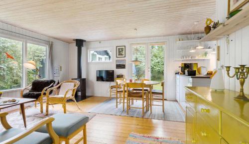Three-Bedroom Holiday Home 
