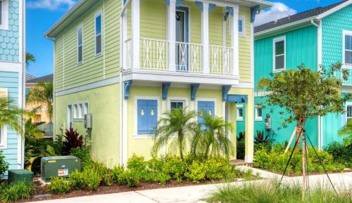 Three-Bedroom Holiday Home 