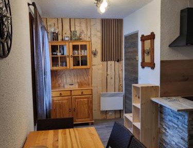 Studio Apartment with One Double Bed