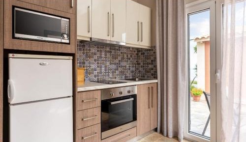 One-Bedroom Apartment with Sea View