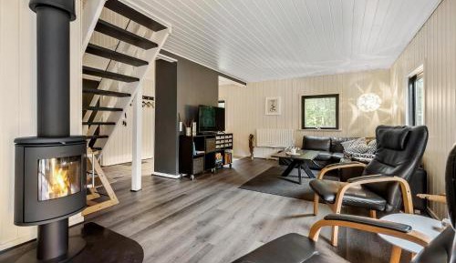 Three-Bedroom Holiday Home 