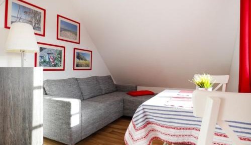 One-Bedroom Apartment with Balcony