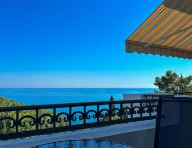 Double Room with Balcony and Sea View