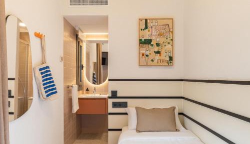 Single Room with Terrace