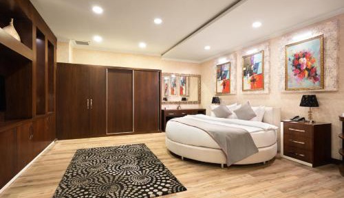Executive King Room with Sofa Bed - Smoking