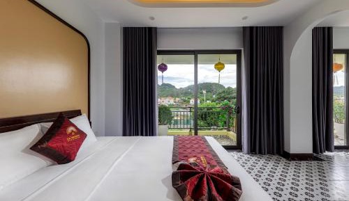 Suite with Balcony