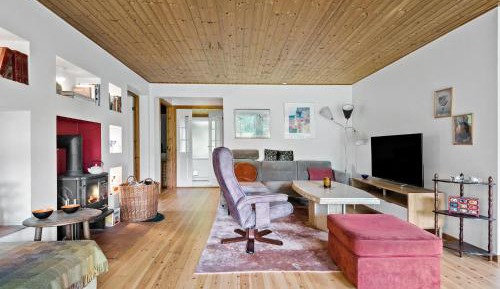 Three-Bedroom Holiday Home 